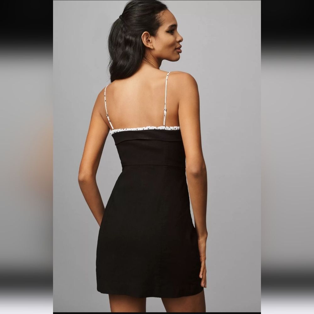 Elegant Black and White Women's Dress - Picture 2 of 16